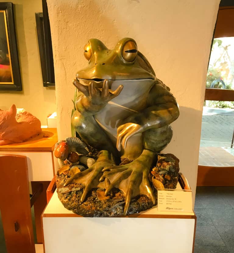 A large frog as an impressive piece of art in Tlaquepaque Arts and Shopping Village, Sedona