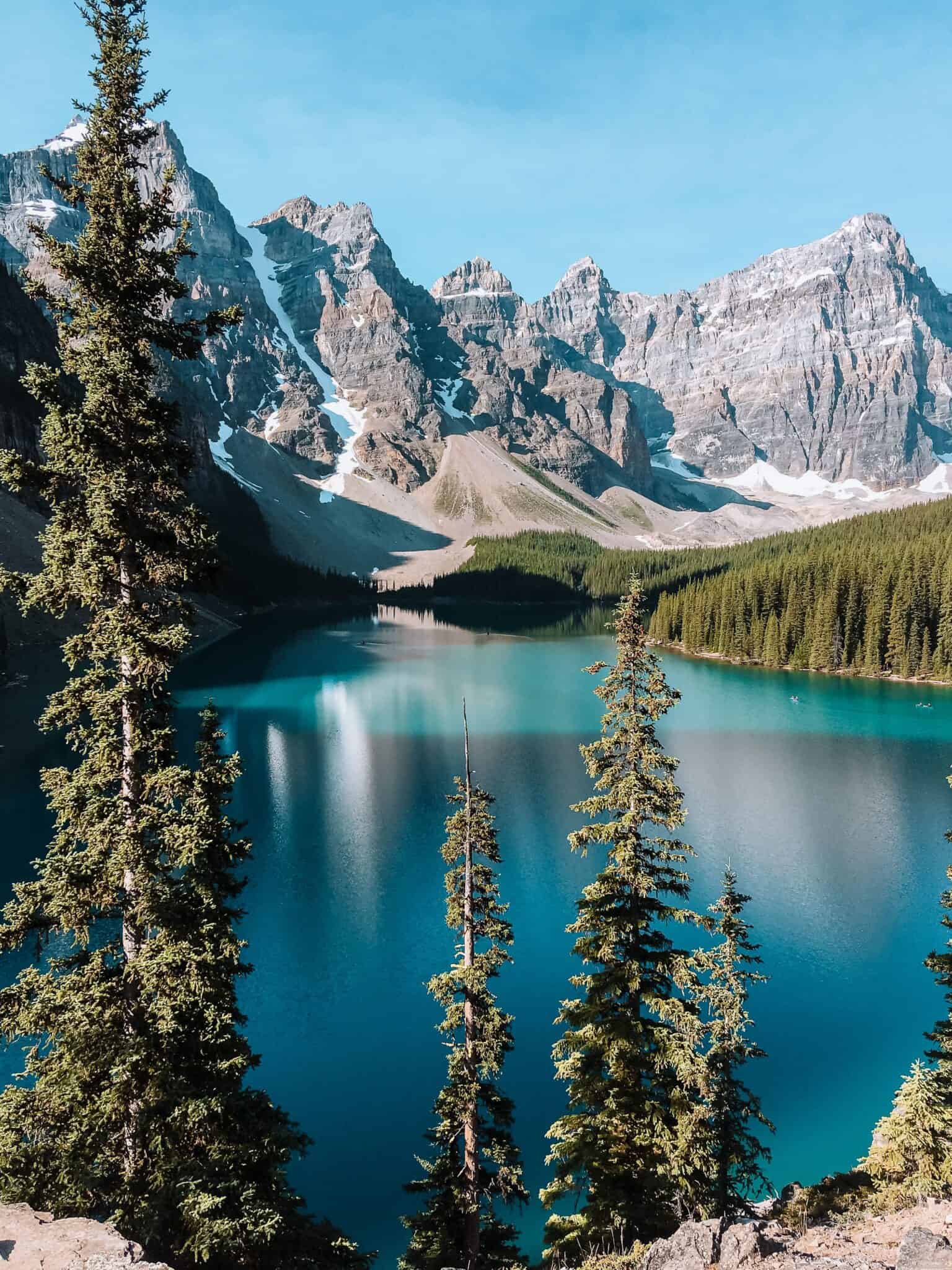 11 Most Beautiful Lakes in Western Canada - Travel and Squeak