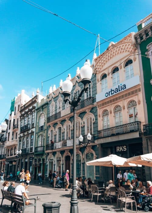 The colourful pedestrianised Calle Mayor de Triana lined with stunning Art Nouveau buildings with elegant balconies, Triana, Las Palmas, Gran Canaria