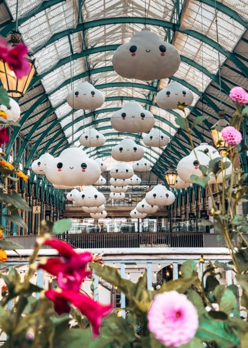 Floating clouds having from the Market Building in Covent Garden, 4 days in London