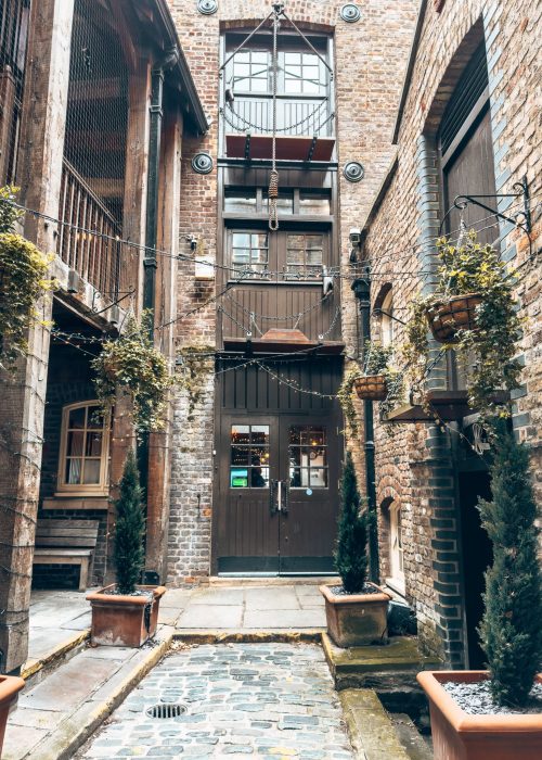 The outside of the Captain Kidd pub with an Execution Dock replica, Wapping Pubs, London itinerary