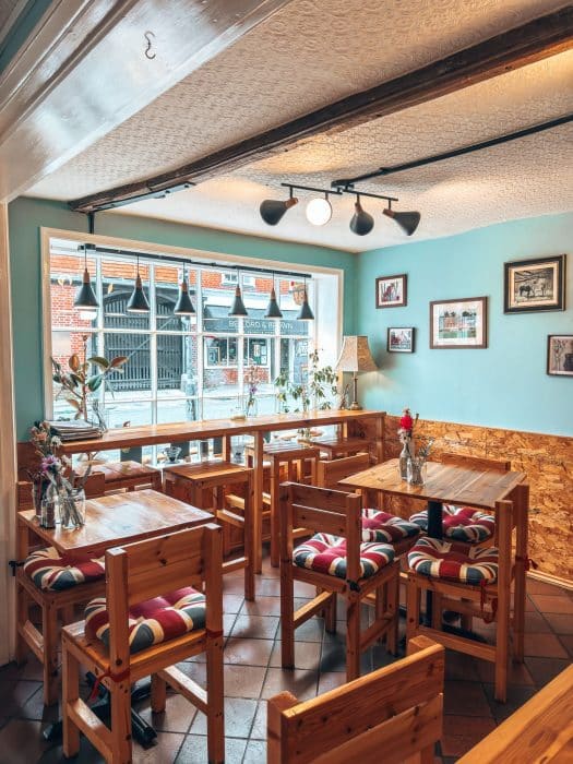A cute cafe in Beaulieu, best places to visit in the New Forest, Hampshire, UK